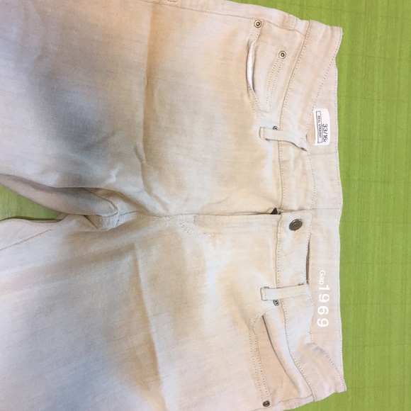 Gap 1969 Jeans. 33/16R. Never Worn. - Picture 3 of 5